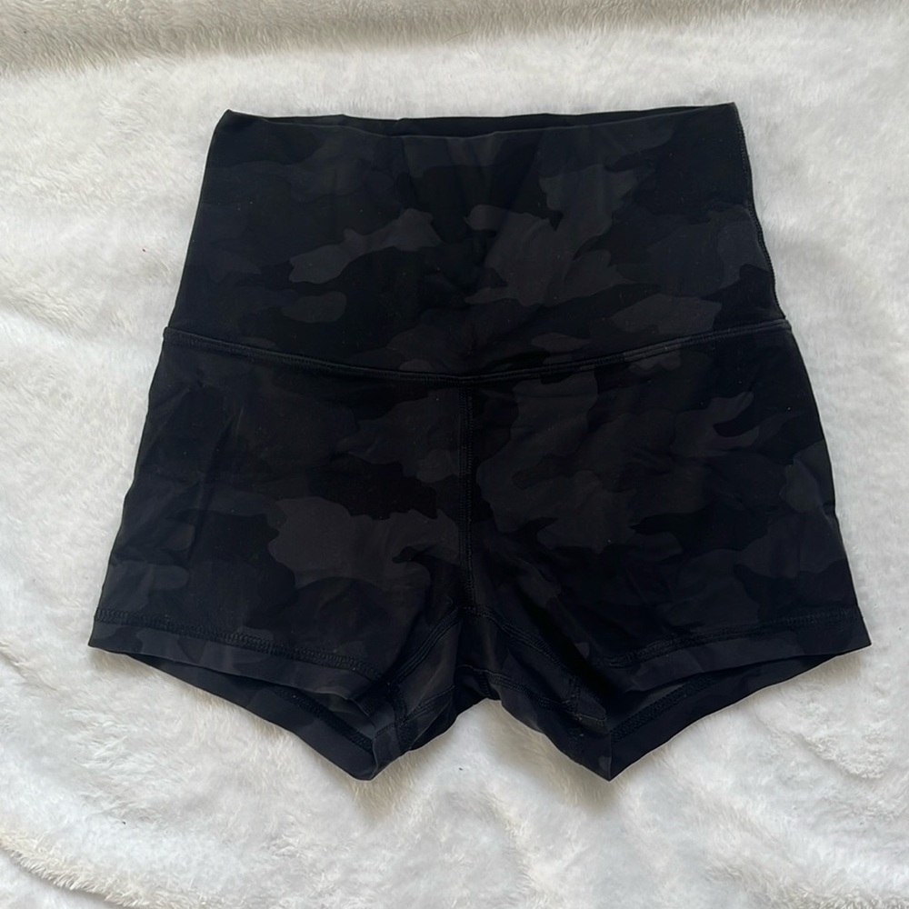 lululemon align shorts